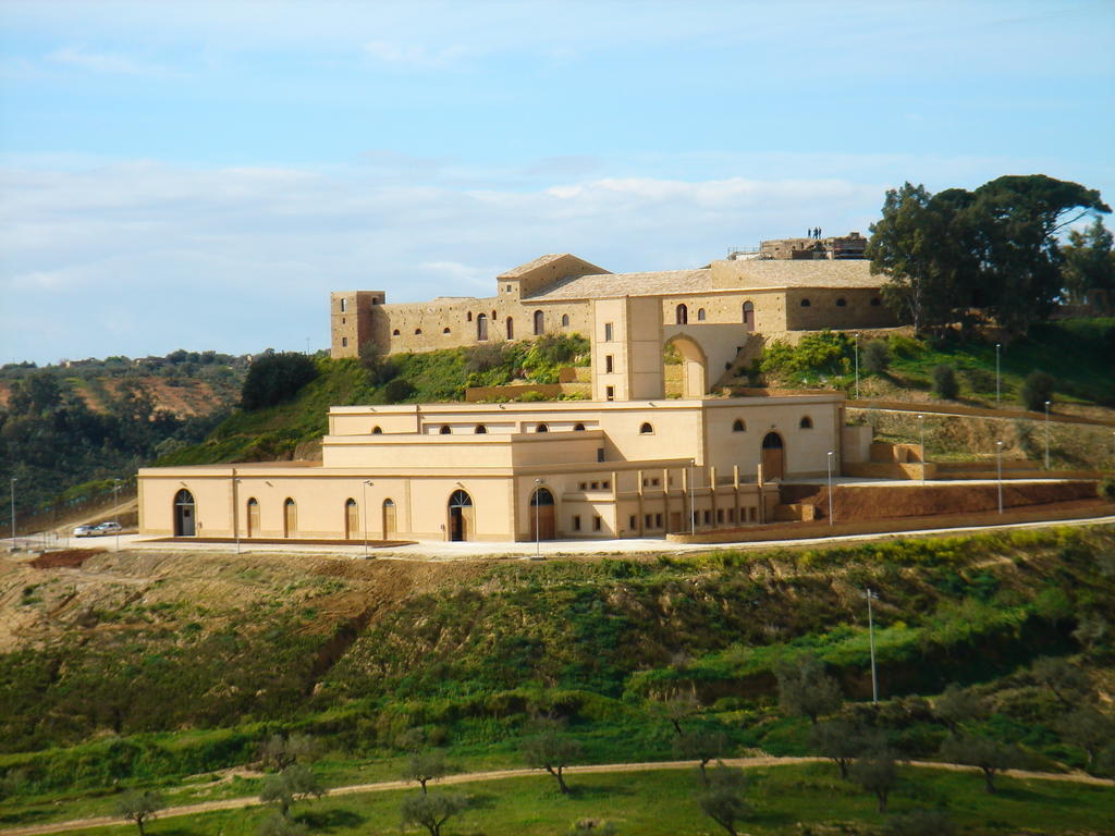 Villa Wine Relais Feudi Del Pisciotto Niscemi Exterior foto